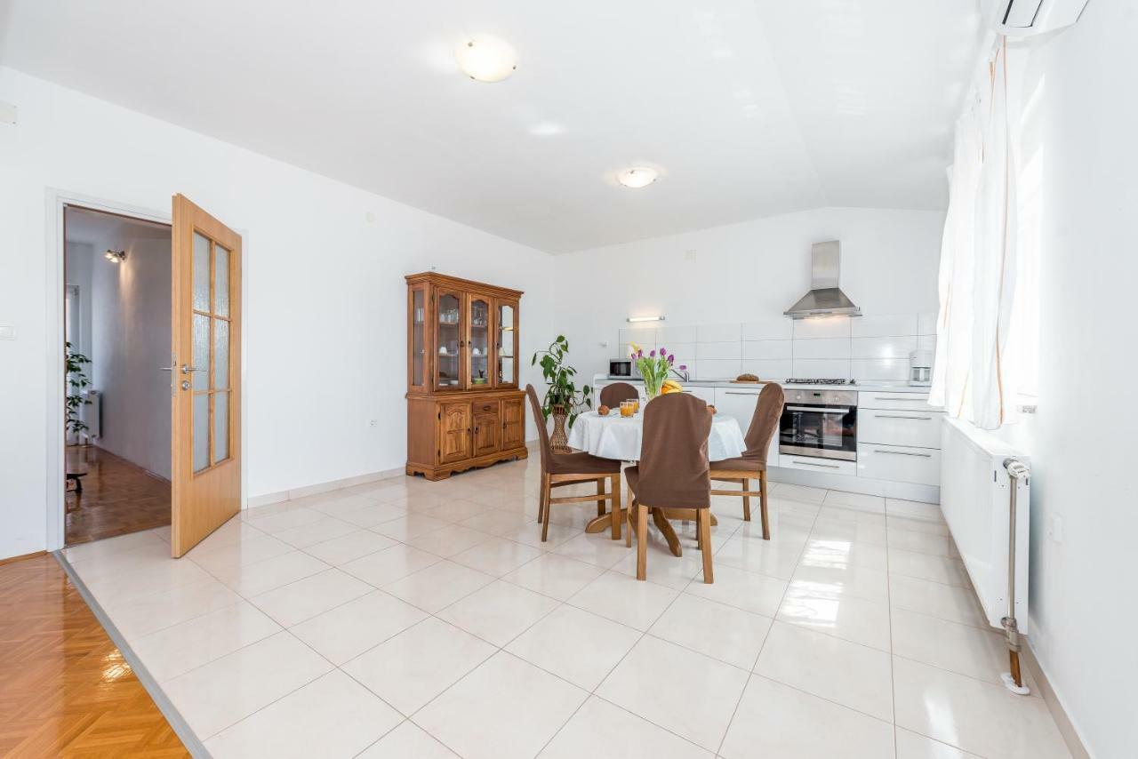 Apartment Anamarija With Sea View Šibenik Extérieur photo